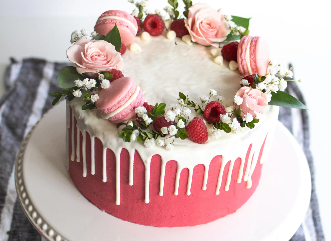 A Delicious Treat The Floral White Chocolate Cake